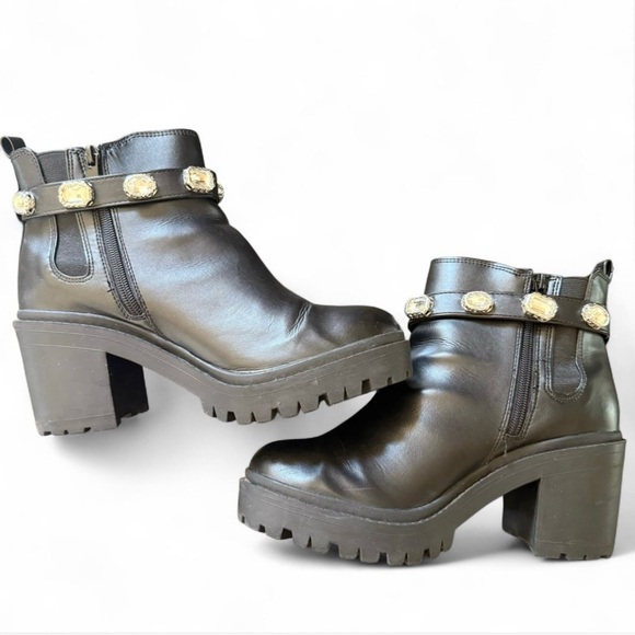 Torrid Black Jeweled Chunky Heel Ankle Boots Size 9WW - Picture 2 of 11